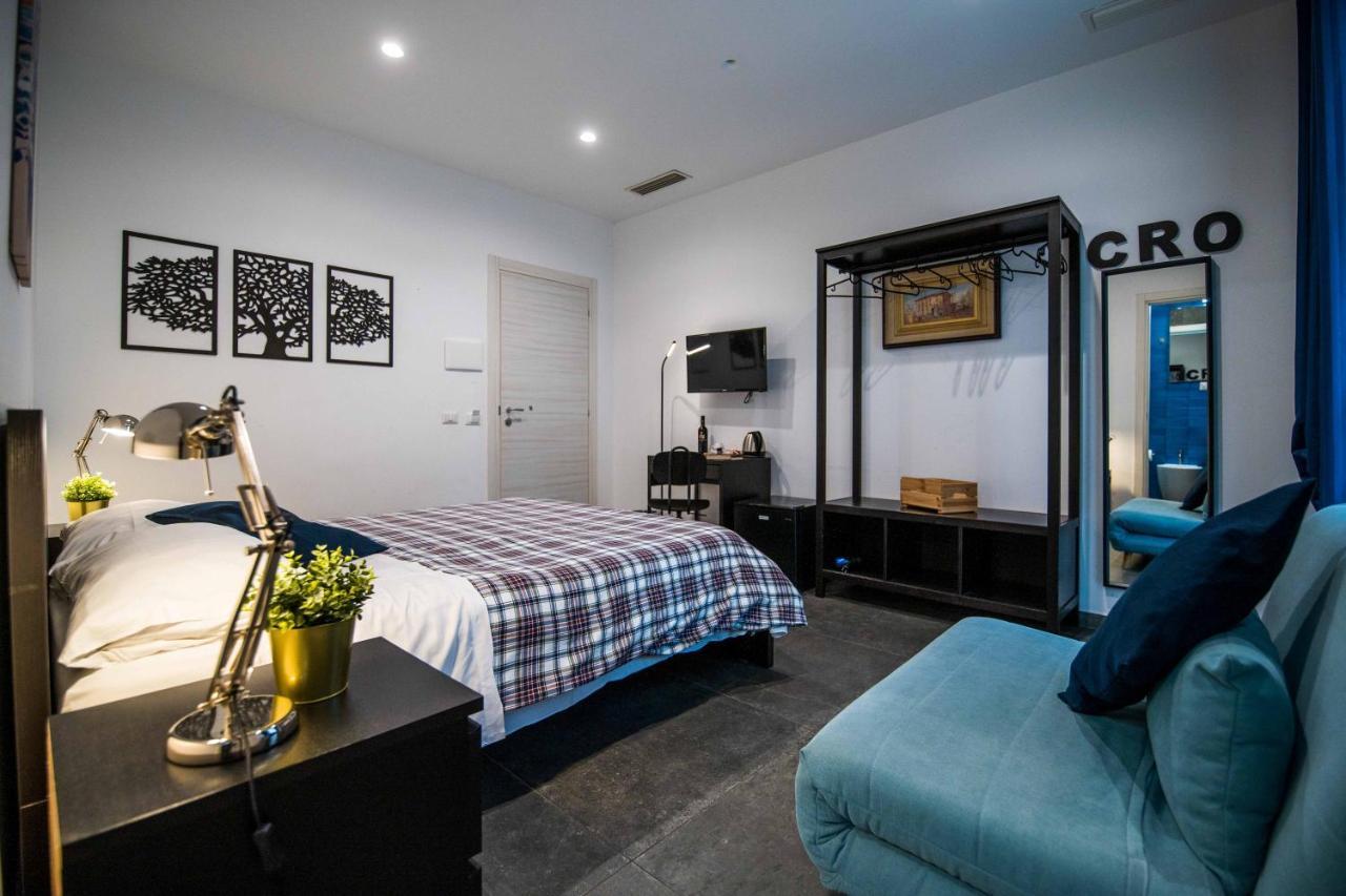 กวัตโตร บริกันติ Bed & Breakfast ซาแลร์โน ภายนอก รูปภาพ