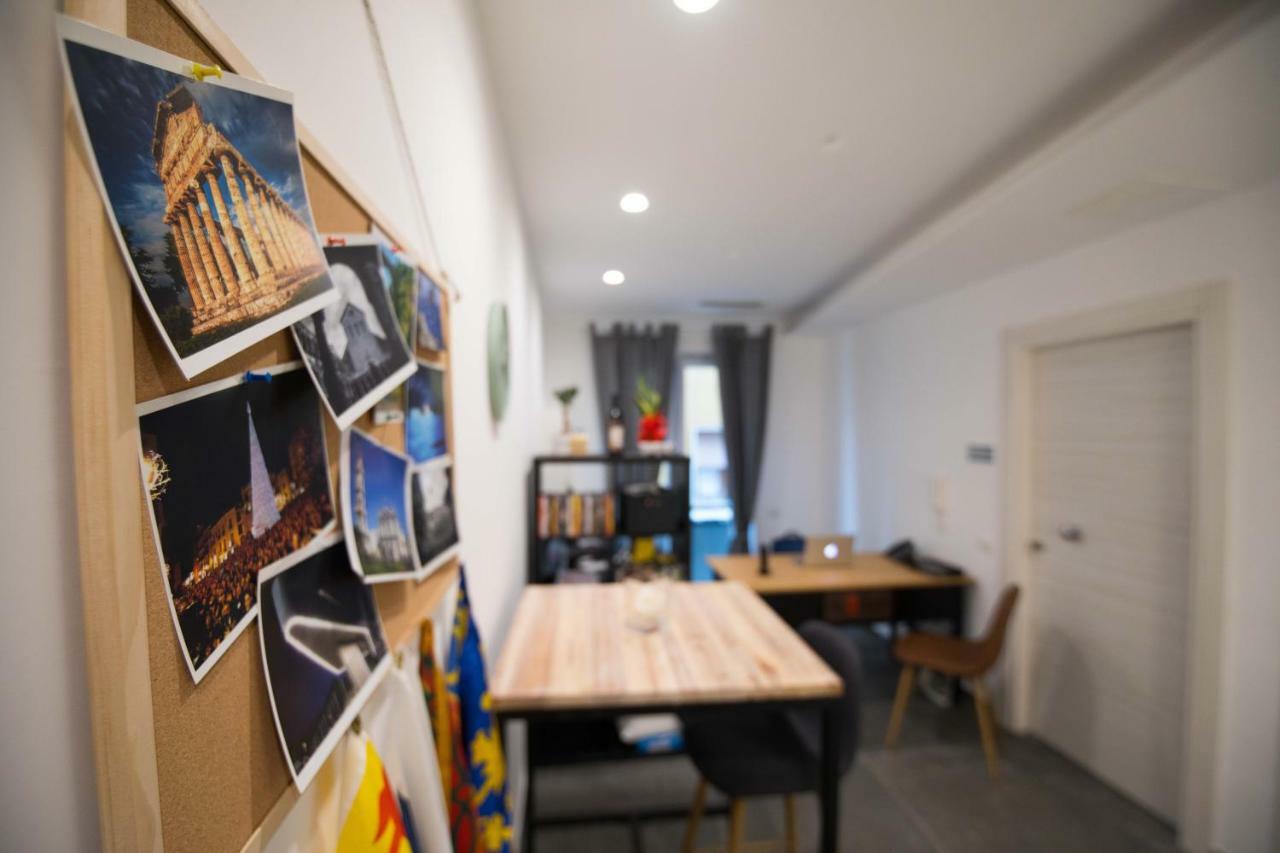 กวัตโตร บริกันติ Bed & Breakfast ซาแลร์โน ภายนอก รูปภาพ